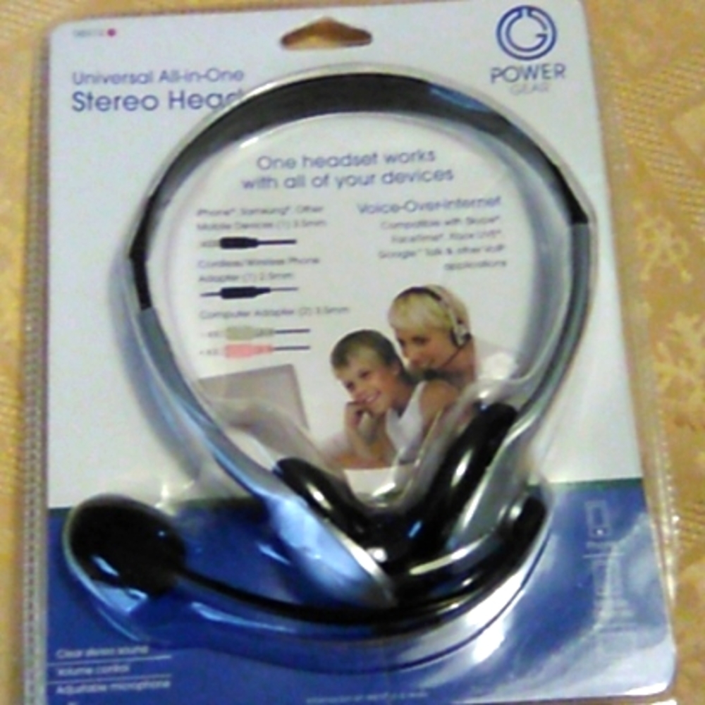 New Universal All-in-One Stereo Headset
